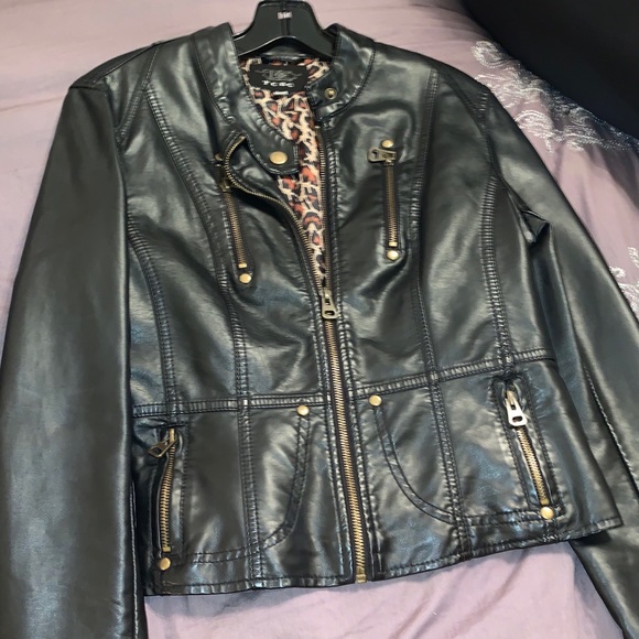 Black Leather Jacket - Picture 1 of 3